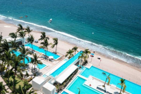 Harbor 171 with Amazing View of the Ocean, Beach and Pool